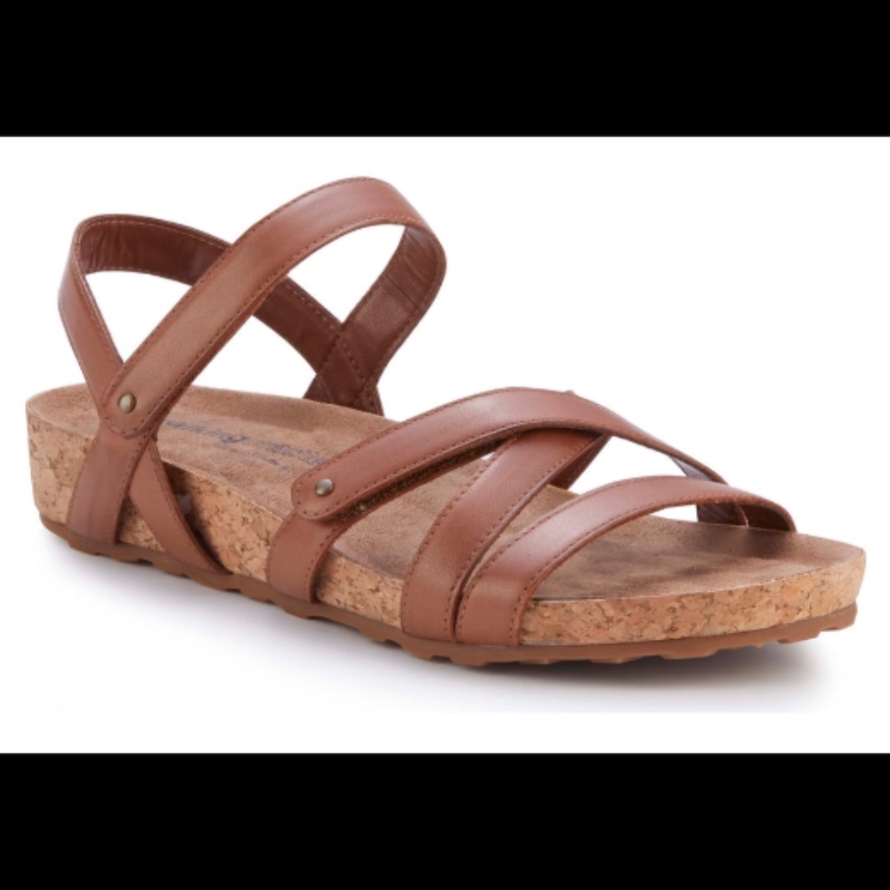 NWOB Walking Cradles Pool Sandals Leather Sandals in Luggage Brown Size 7.5WW
